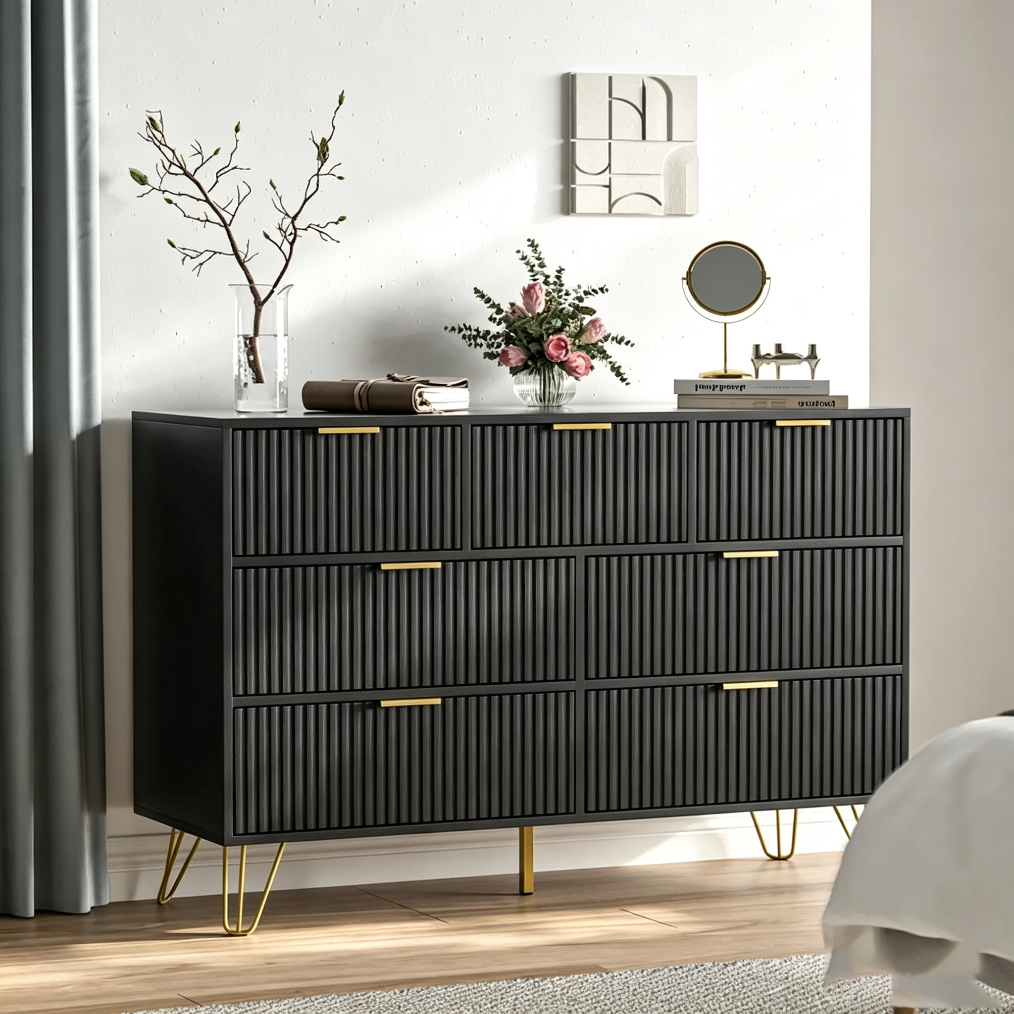 Commode à tiroirs cannelés pour chambre à coucher