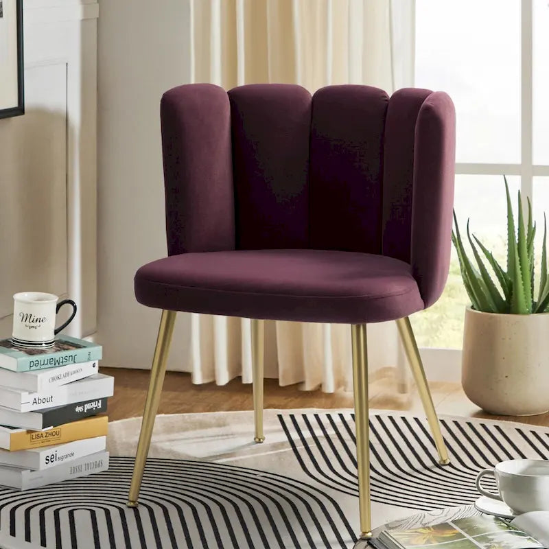 Chaise d'appoint à dossier capitonné