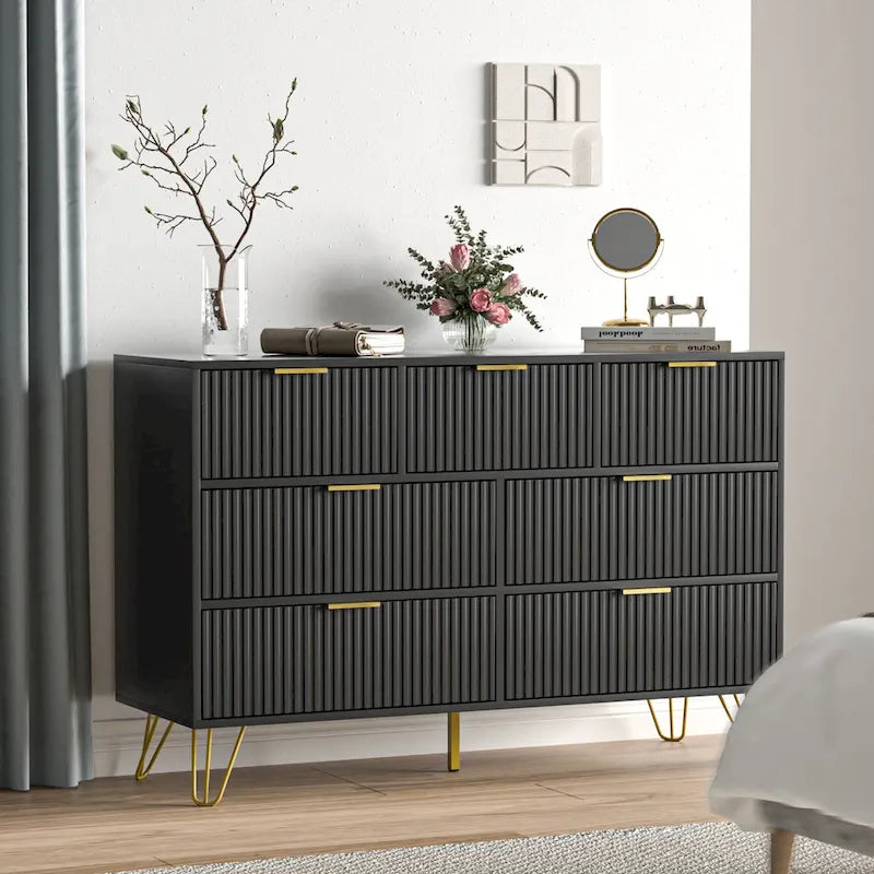Commode à tiroirs cannelés pour chambre à coucher