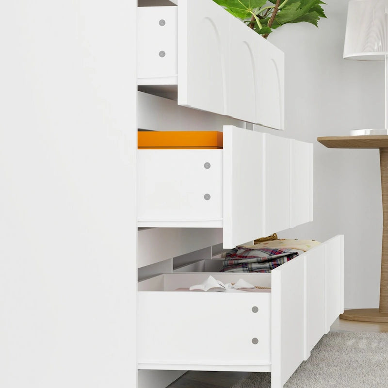 Commode blanche à 9 tiroirs, design élégant et dispositif anti-basculement